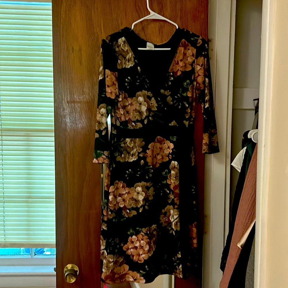 Floral midi dress with quarter sleeves